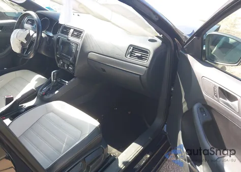 2017 Volkswagen Jetta 1.8T Sport from USA, damaged, VIN 3VWD17AJXHM302738